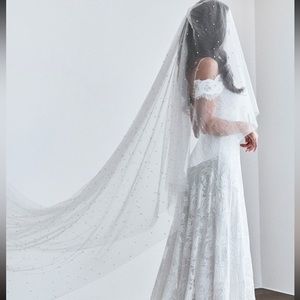 Cathedral Ivory Pearl Veil